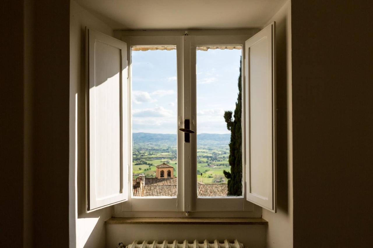 Room En Suite La Corte Assisi Luaran gambar